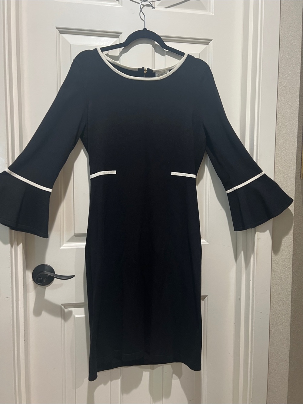 Calvin Klein Black White Contrast Bell Sleeve Knit Sheath Dress M